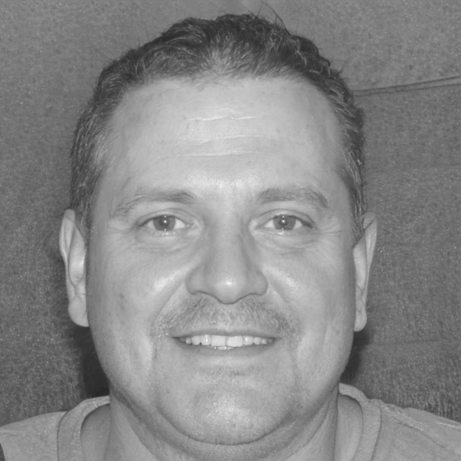Portret absolvent program analiză financiară